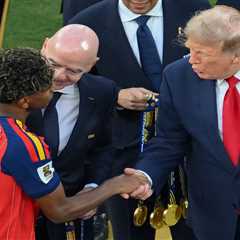 Trump hands out medals to World Cup champion Spain, crashes La Roja’s trophy lift photo