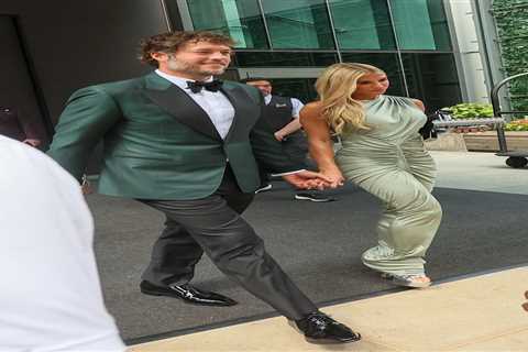 Matt Stafford’s wife Kelly rocks stunning green dress for Travis Kelce-Taylor Swift wedding
