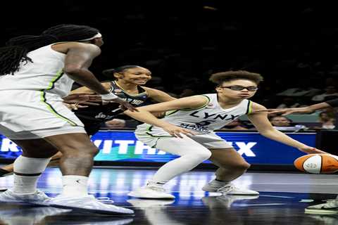 Star Lynx rookie Olivia Miles returns home with 14-point effort against Liberty