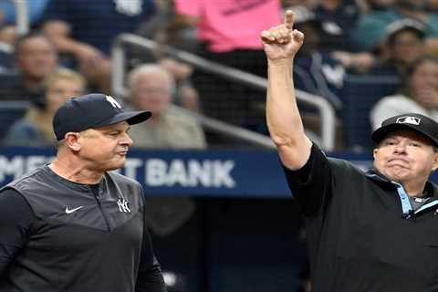 Yankees’ Aaron Boone, Brad Ausmus ejected in double play review brouhaha