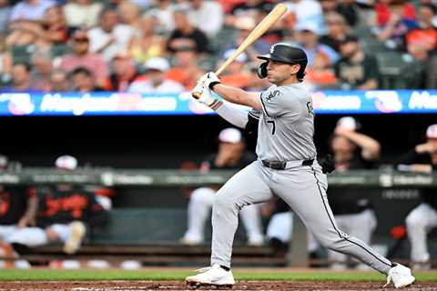 Pirates acquire Jacob Gonzalez, Brandon Eisert for draft pick, prospect in rare trade with White Sox