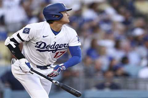 Despite knee injury, Shohei Ohtani hits leadoff home run in Dodgers’ loss
