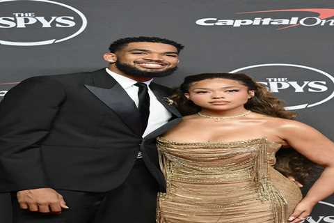 Karl-Anthony Towns takes brutal jab at Cavs during ESPYs: ‘Should win this one analytically’