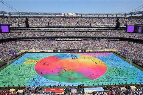 How Similar Was the World Cup Halftime Show to the Super Bowl?