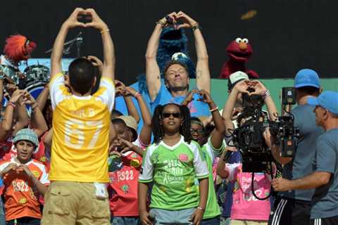 Coldplay’s ‘We Dance’ Closes 2026 World Cup Halftime Show With The Muppets, PS22 Chorus & More