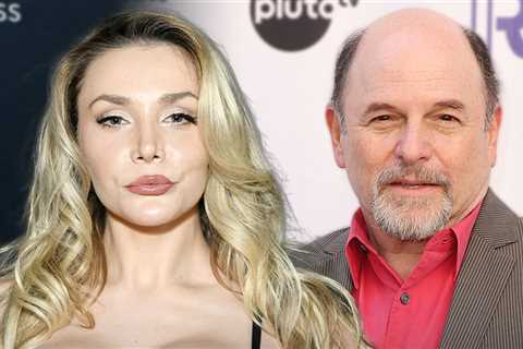 Courtney Stodden Accepts Jason Alexander's Apology Over Controversial Comedy Sketch