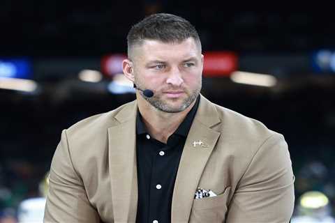 Tim Tebow comes out of ESPN bloodbath with new contract