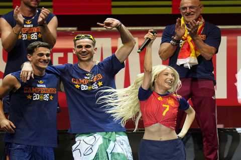 Spain stars receive tomatoes after winning World Cup in long-standing tradition