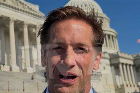 Rep. Rich McCormick Says GOP Interns Can Hook Up With Democrats