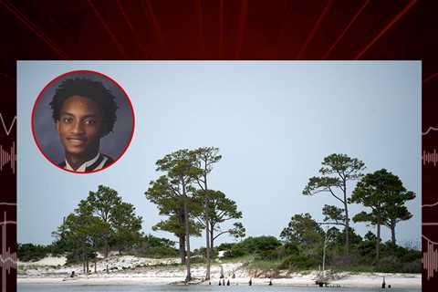 Nolan Wells' Friend Panics During Emergency Call, Says Boat Is Sinking at Horn Island