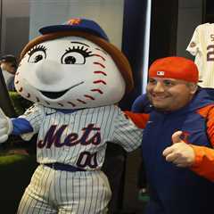 Mrs. Met is making history — when the franchise needs it most