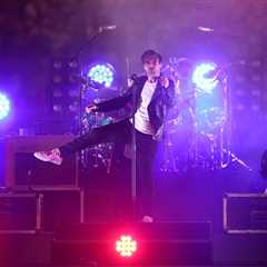 Grinspoon Singer Phil Jamieson Cancels Solo Tour After Fracturing His Back On Stage: ‘No One Is..