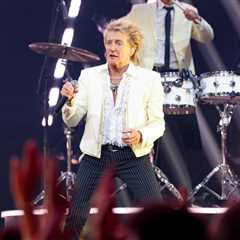 Rod Stewart Cancels More Concerts After Heart Stent Procedure: ‘Sorry to Let My Fans Down’