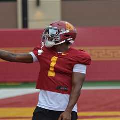 ‘Boobie’ Feaster, USC’s 17-year-old receiver, is ‘game-ready’
