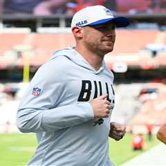 Bills supporting Ed Oliver with star mourning 2-year-old son’s tragic death: ‘Don’t have the words’
