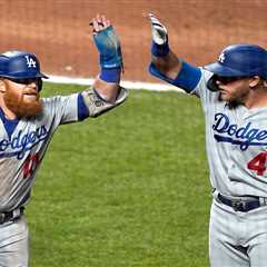 Dodgers World Series champion announces sudden retirement at 33