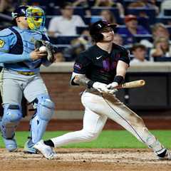 Journeyman starter, lifeless bats fail Mets after adventurous squirrels steal show in loss to..
