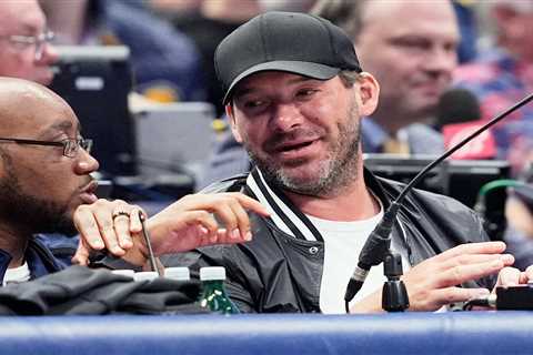 Media execs think CBS is done with Tony Romo over ‘uncontrollable’ fear after arrest