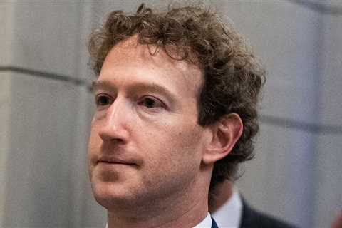 Mark Zuckerberg Under Fire For His Yacht Allegedly Failing to Help Stranded Boat