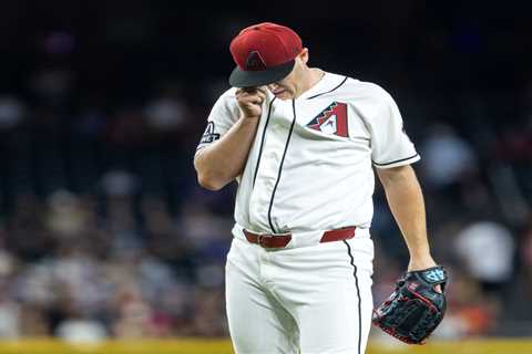 Diamondbacks make ‘brutal decision’ to dump Paul Sewald during playoff push