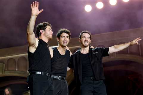 Jonas Brothers to Headline NFL Halftime Show at Melbourne Game Between 49ers & Rams: ‘We Can’t Wait ..