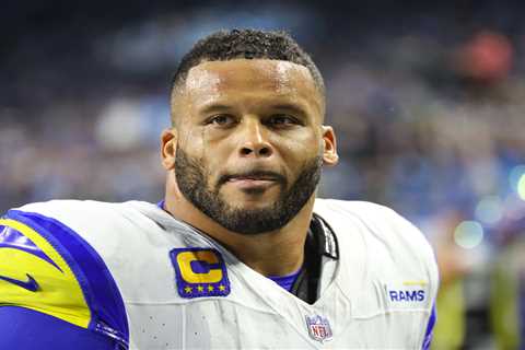 Aaron Donald officially works out for Rams — again, Sean McVay shares ‘behind the scenes’