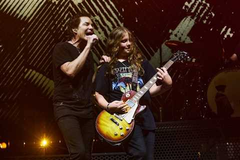 Father-Son Stage Collabs Are Stealing the Show During Train’s Summer Tour With Barenaked Ladies