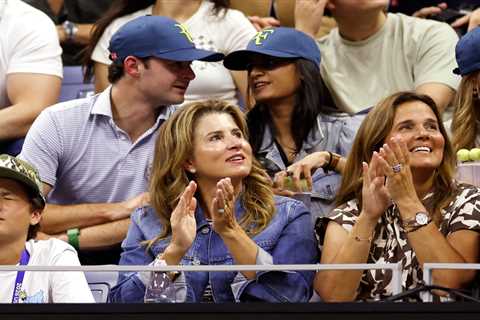 Roger Federer’s wife Mirka, two sets of twins steal spotlight at US Open exhibition