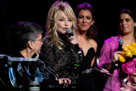 Dolly Parton’s Legacy on the Billboard 200 Chart: 7 Decades of Hit Albums