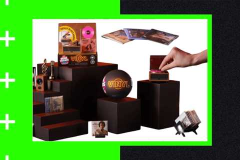 Why Are So Many People Obsessed With This Mini Vinyl Playset That Only Plays 30 Seconds of a Song?
