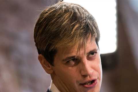 Kanye West Exec Milo Yiannopoulos Flown Back To UK After Getting Deported by ICE