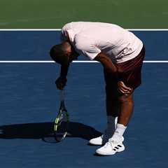 Felix Auger-Aliassime collapses at US Open after winning first set