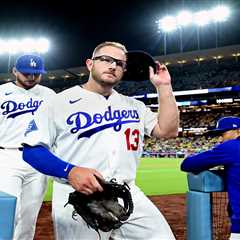 Dodgers scratch Max Muncy, Dalton Rushing in latest roster headache