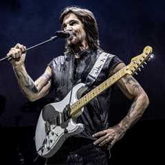 Juanes Kicks Off His Most Extensive North American Tour: Full Setlist