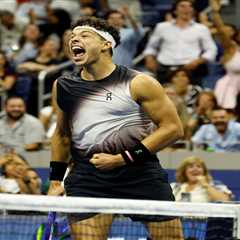 Ben Shelton wins classic five-set thriller over Carlos Alcaraz in latest match ever at US Open