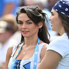 Jordon Hudson emerges to join Bill Belichick, UNC on sideline for home opener win