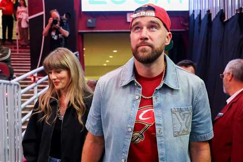 Travis Kelce Shares Taylor Swift’s Reaction to Publicly Debuting Their Dog After Keeping Her ‘Under ..