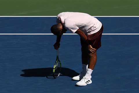 Felix Auger-Aliassime collapses at US Open after winning first set