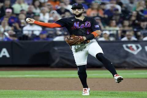 Even as questions loom about his Mets future, Bo Bichette has proven one thing at third base