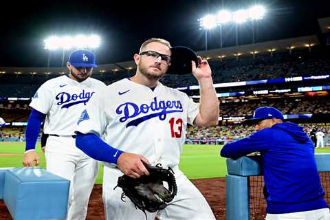 Dodgers scratch Max Muncy, Dalton Rushing in latest roster headache