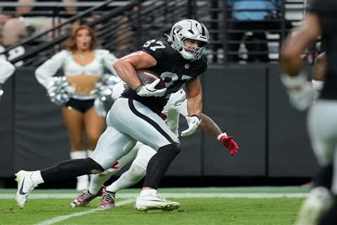 Raiders sign backup Michael Mayer to $45 million extension as injuries pile up for Brock Bowers