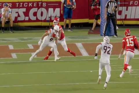 Travis Kelce gets away with blatant penalty on Chiefs’ first TD