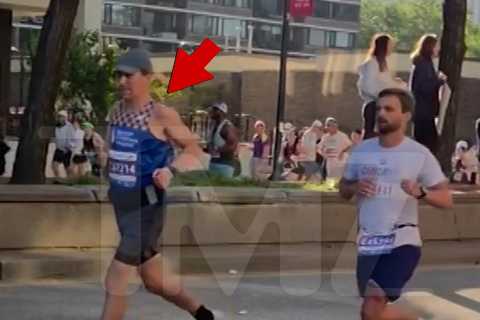 Patrick Clancy Spotted Running Chicago Marathon